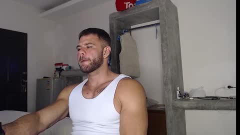 Snapshot of thybautsenses chatting on September 27, 6:27 pm thybautsenses online show from September 27, 6:27 pm