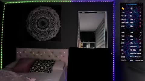 Tian Zilac online show from October 29, 10:10 pm