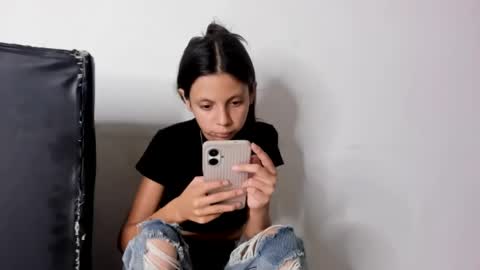 tibustream online show from April 18, 9:04 pm