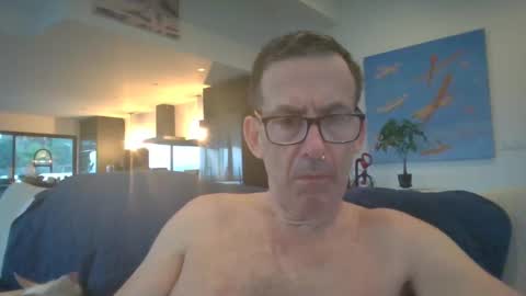 JustMe online show from March 3, 2:17 pm