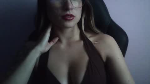 Tifanny online show from April 21, 9:33 pm