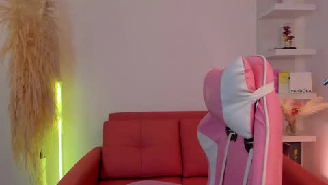 Tiffany online show from December 21, 10:38 pm