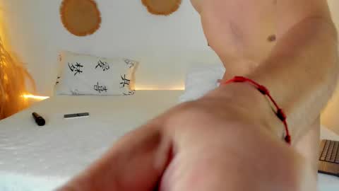 tifanyrossii online show from February 14, 2:25 am