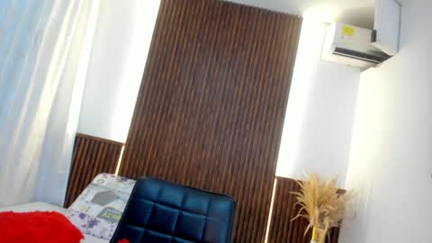 Tiffany online show from January 24, 4:37 am