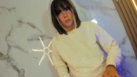 Tiffany online show from February 16, 2:09 am