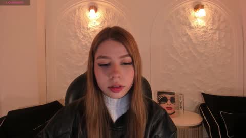 Tiffanny Sins online show from March 18, 3:23 am