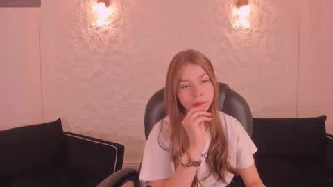 Tiffanny Sins online show from December 20, 3:13 am