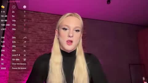 Amira online show from February 2, 2:03 pm