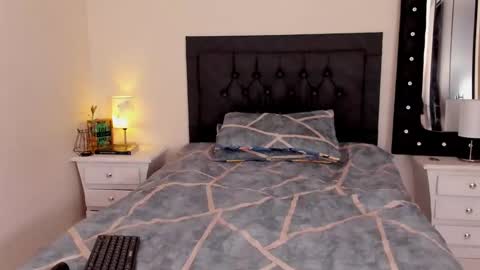 VAL online show from November 21, 9:46 pm