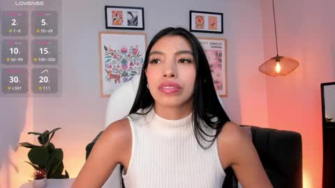 tiffany_low online show from June 5, 6:24 pm