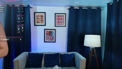 tiffanycherry_ online show from June 14, 11:40 pm