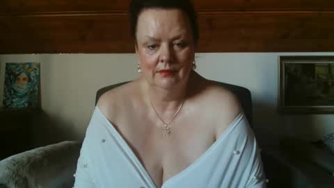 TiffanyMature online show from March 7, 8:36 am