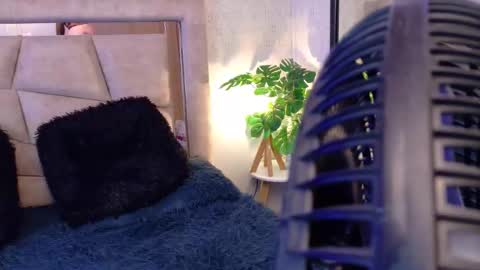 Tifany sloan online show from November 7, 9:06 pm