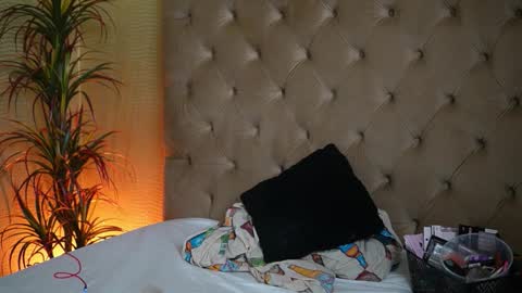  Tiffany  online show from March 19, 9:20 pm