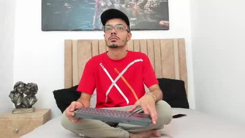 Evans  online show from November 1, 8:30 pm