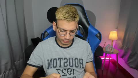 timi  jones online show from January 11, 10:51 am