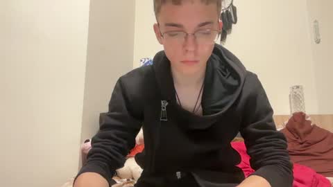 Snapshot of timveret chatting on December 9, 6:57 pm Wizard online show from December 9, 6:57 pm