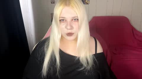 Tina  online show from April 6, 7:20 am