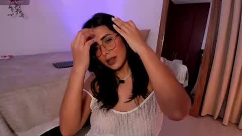 tina_olsen07 online show from June 25, 3:36 am