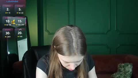 tina_tayllor__ online show from March 20, 5:51 pm