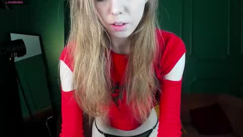 tina_tayllor__ online show from March 4, 11:40 am
