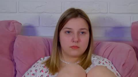 TinaBurton online show from April 22, 3:24 am