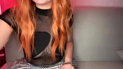 Tinacurvey online show from July 26, 11:52 am