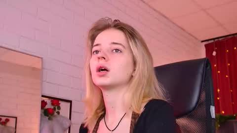 Tina Davil online show from January 19, 1:10 pm