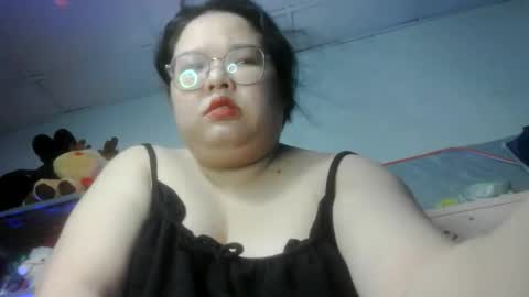 tini_bei online show from June 8, 3:46 pm