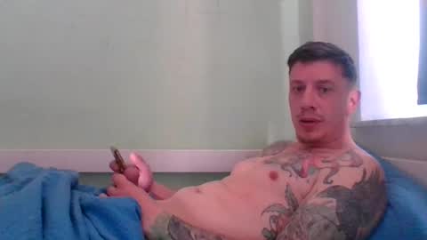 tinizzle86 online show from April 21, 7:48 am