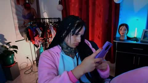 I AM BELLA  ----------- follow my  IG  TINNS 69 online show from January 5, 11:52 pm