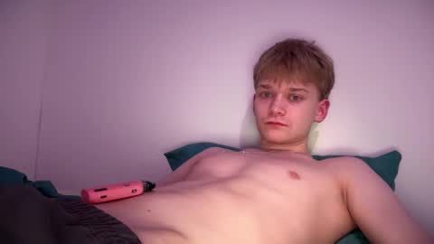 TinnyDoll online show from March 18, 8:58 pm