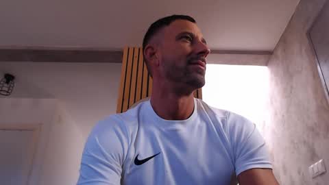 tinoclandestino online show from February 9, 10:20 am