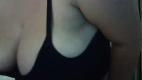 Snapshot of tintal_jers chatting on February 26, 5:35 am tintal jers online show from February 26, 5:35 am