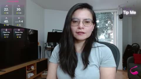 Tiny Caroline online show from February 12, 11:52 pm