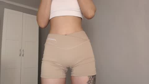 Lia online show from May 17, 2:21 am