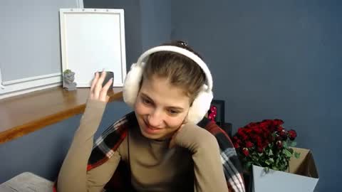 Snapshot of tiny_felicity chatting on February 22, 10:40 am Gloria online show from February 22, 10:40 am