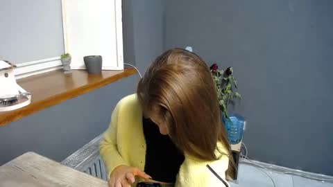 Snapshot of tiny_felicity chatting on March 6, 8:09 am Gloria online show from March 6, 8:09 am