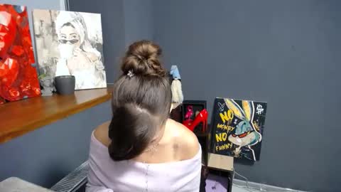 Snapshot of tiny_felicity chatting on October 1, 6:56 am Gloria online show from October 1, 6:56 am