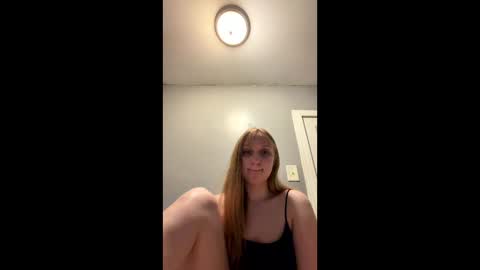 tinyblondebarbie online show from June 3, 6:16 am