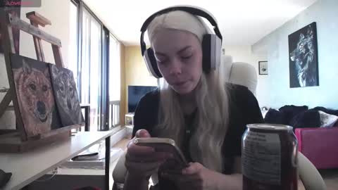 stage Kylie Sinner  brand CLITBAIT online show from September 21, 4:44 pm