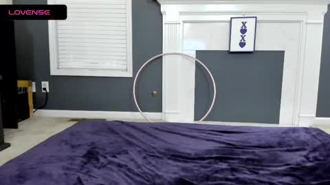 V - Read the bio please thanks. online show from April 17, 9:50 pm