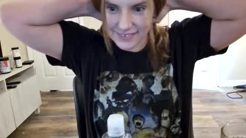 tinywithtiddies online show from January 17, 5:28 am