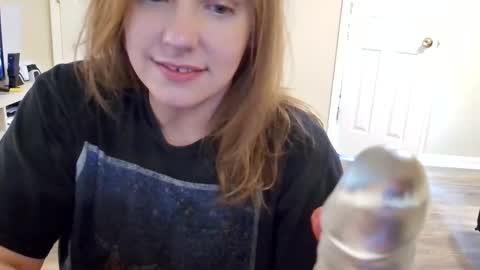 tinywithtiddies online show from April 16, 4:34 am