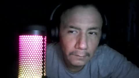 tinywolf0009 online show from May 9, 9:37 am