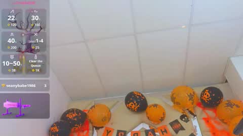 Tiphani Walker online show from November 1, 12:00 am