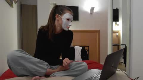 Tinks online show from April 20, 11:08 pm