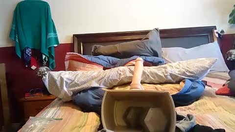 tiptooc online show from December 3, 5:49 pm