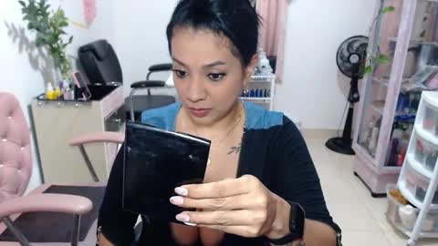 DIVA online show from April 8, 8:23 pm