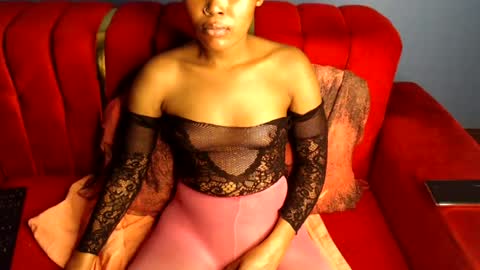 titslady4 online show from July 27, 9:34 pm